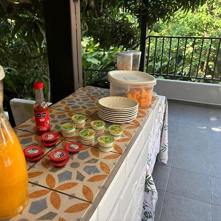Vita Hotel Boutique 메딜린 외부 사진