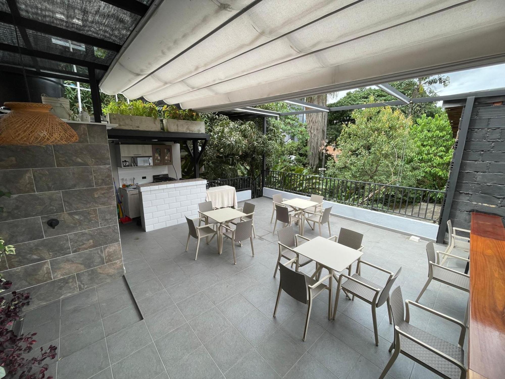 Vita Hotel Boutique 메딜린 외부 사진